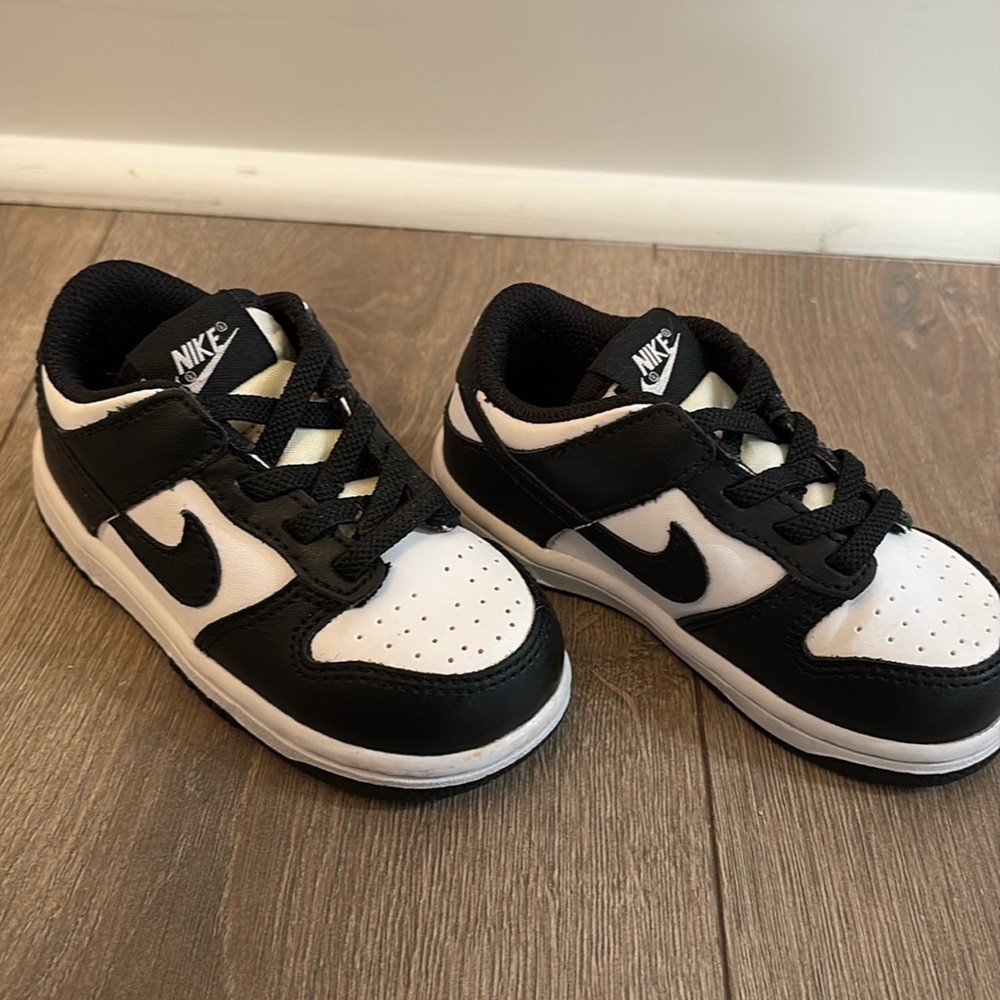 Nike Dunks in Great condition in Sz 7 C